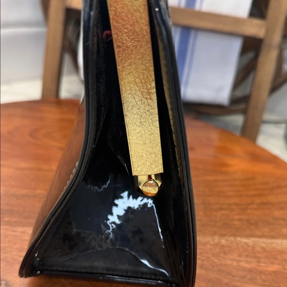 Mid Century Vintage Patent Leather Structured Handbag - Picture 4 of 10